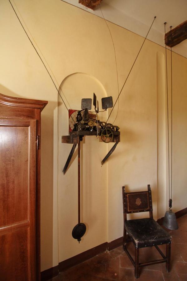 Castello Di - Residenza D'epoca Bed & Breakfast