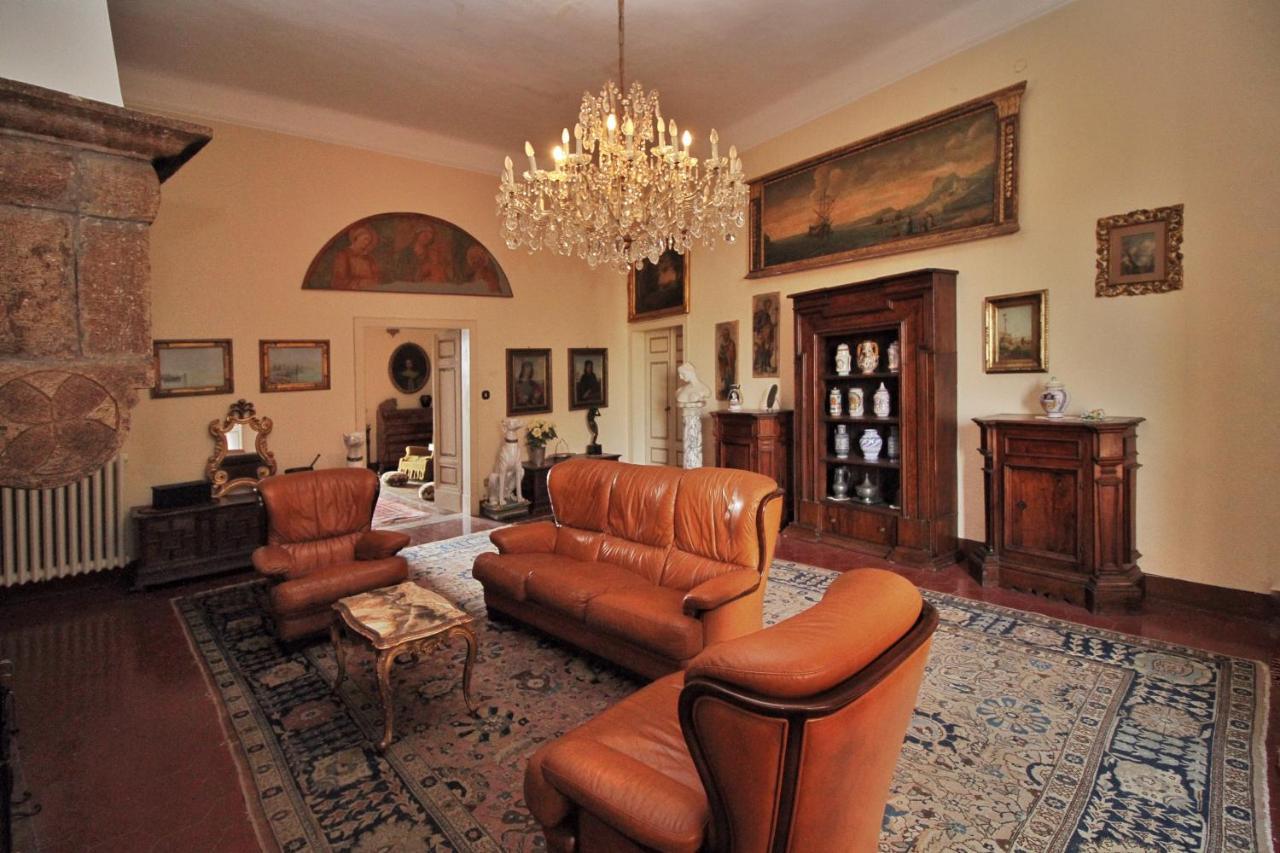 Castello Di - Residenza D'epoca Bed & Breakfast