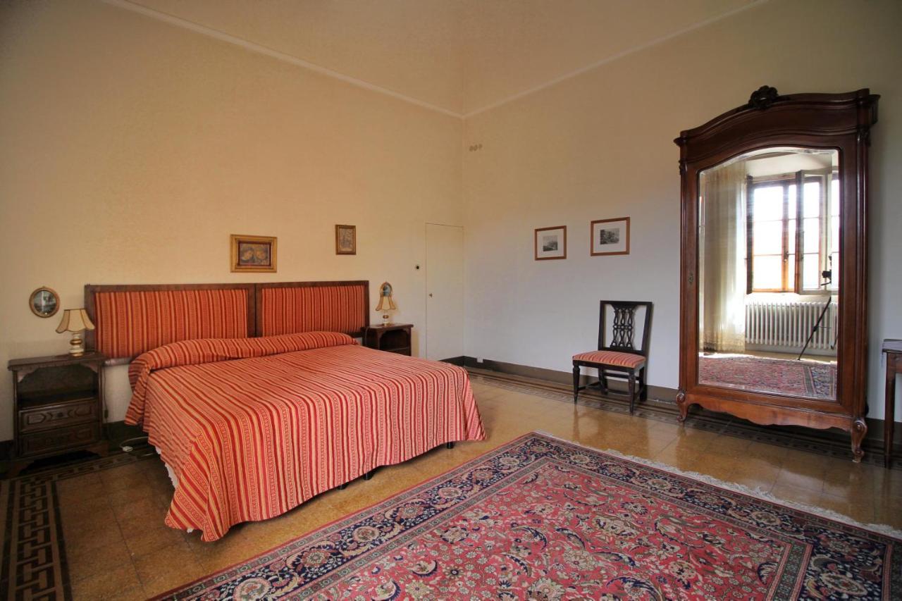 Castello Di - Residenza D'epoca Bed & Breakfast