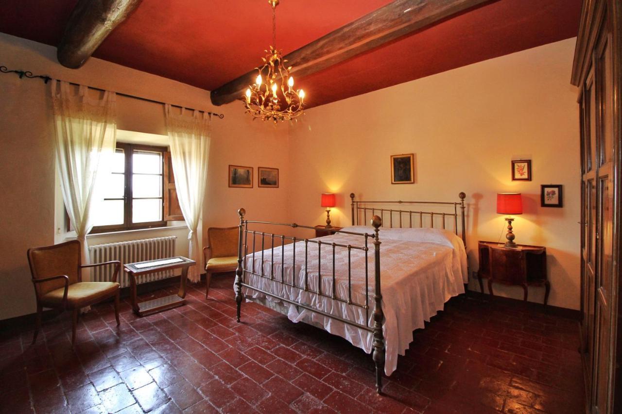 Castello Di - Residenza D'epoca Bed & Breakfast 4*