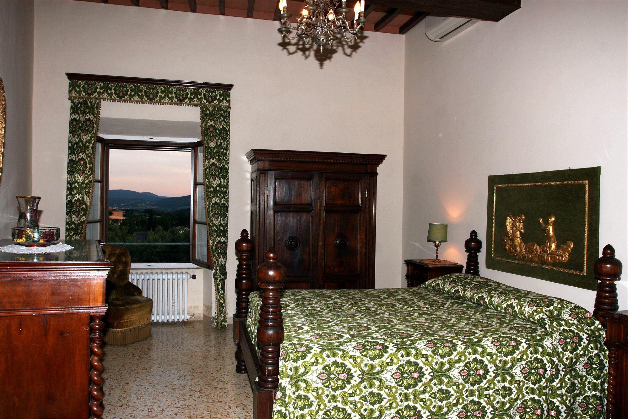Castello Di - Residenza D'epoca Bed & Breakfast